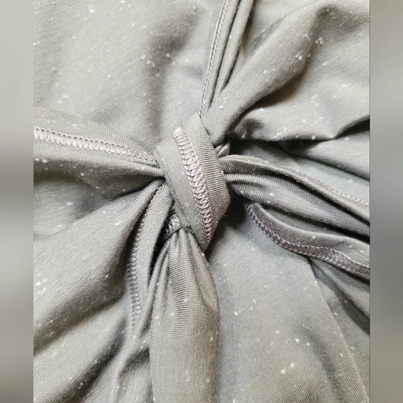 Lululemon Tied In Energy 2-in-1 Tank Top and Sport Bra - Size 4 - Picture 8 of 10